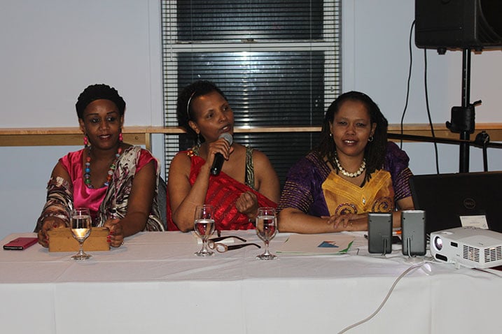 L-R: Shakilla Umutoni, Jacckie Nyiramukwende na Chantal Mudahogora batanze ibiganiro. 