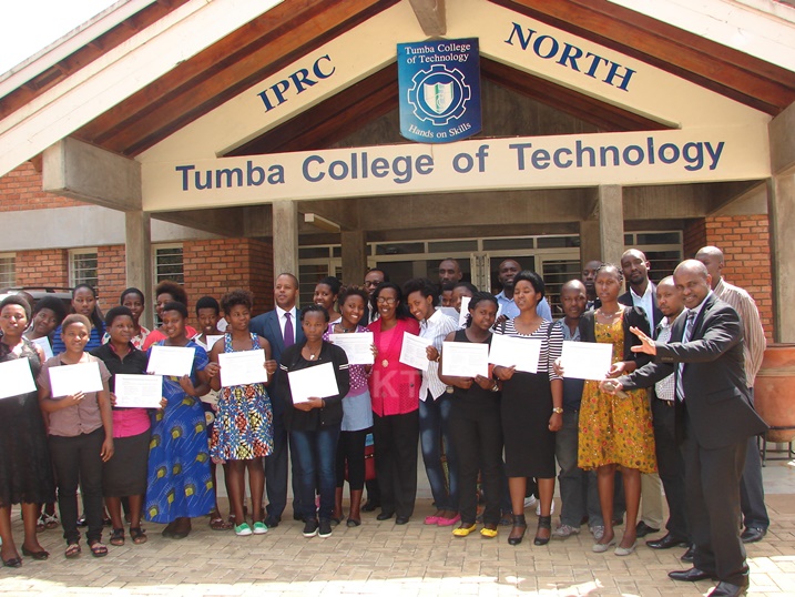 Abahuguwe bose bahawe impamyabushobozi za CISCO.