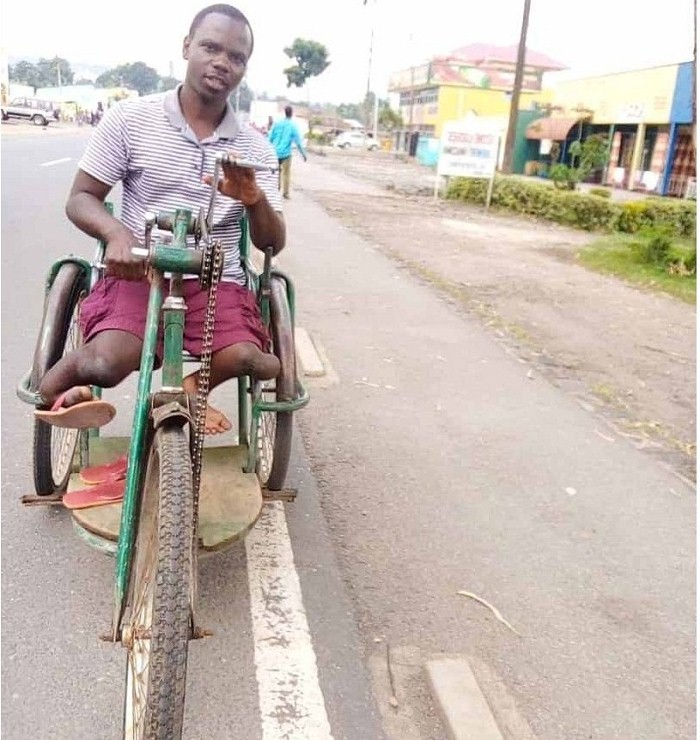 Arasaba uwamenya amakuru y