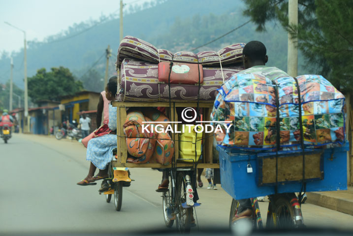 Igare ntirikangwa n'ibyo ryikoreye uko bingana. Ritwara ibintu n'abantu.