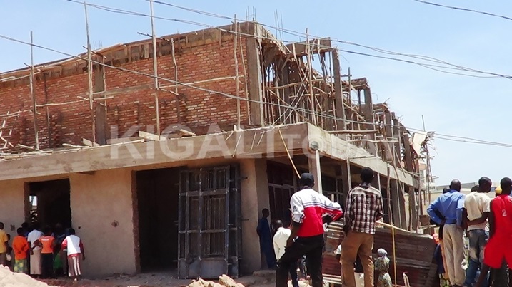 igice cy'imbere cyo Hejuru imbere nivyo cyahanutse kigwira Mukanyandwi.