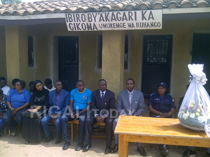 Mu Kagari ka Gikoma ko mu Murenge wa Ruhango mu Karere ka Ruhango naho abaturage bahuriye hamwe n'abayobozi bibuka Jenoside yakorewe abatutsi ku nshuro ya 21.