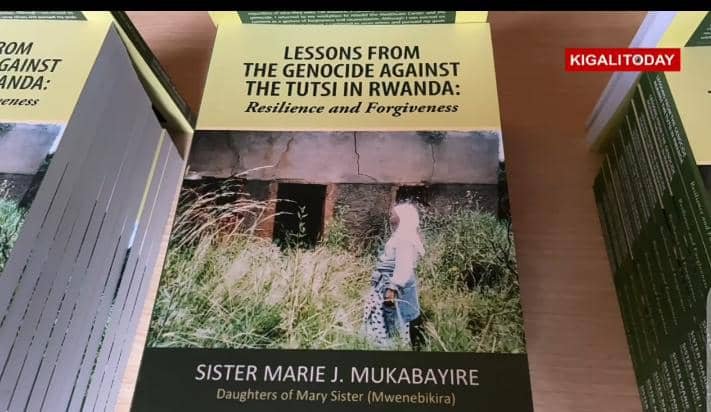 Iki gitabo cyanditse mu rurimi rw'icyongereza ariko bikaba biteganyijwe ko kizashyirwa no mu zindi zirimo Ikinyarwanda n'Igifaransa