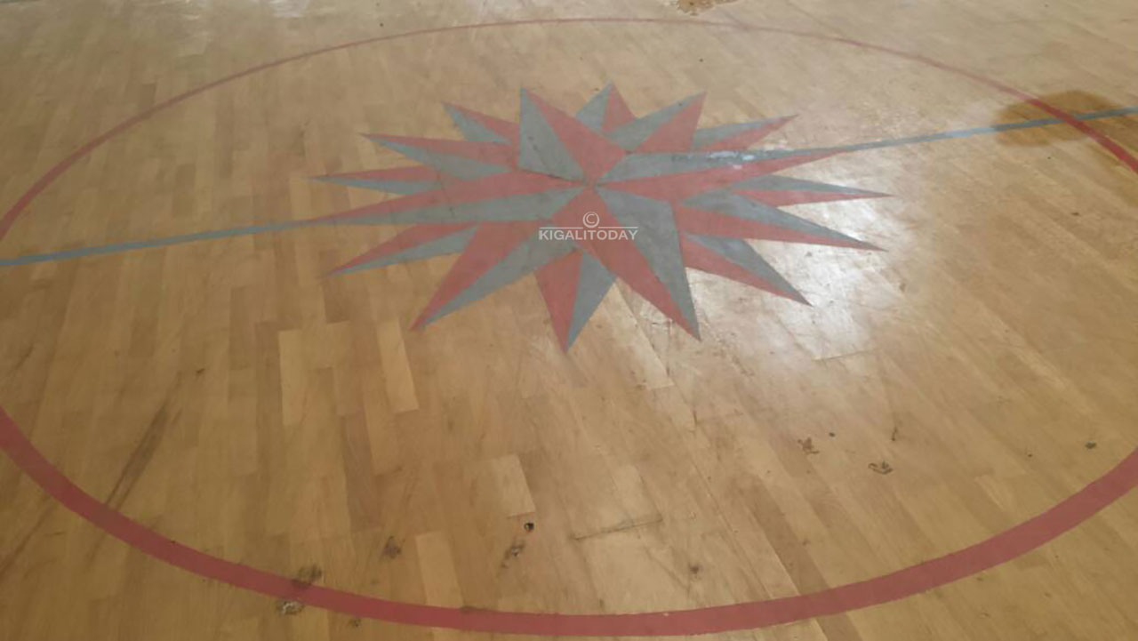 Uko mu kibuga hasi hameze