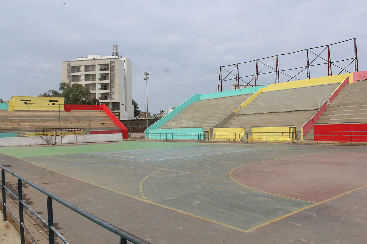 Abakobwa bo bazaba bakinira kuri iyi Stade ya Iba Mar Diop ariko yo idatwikiriye