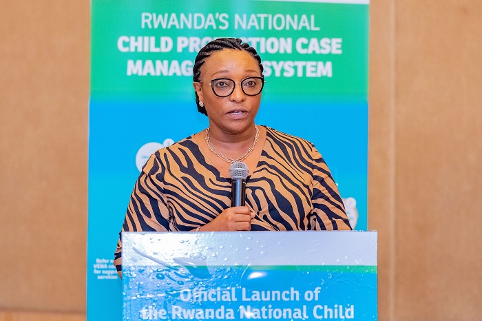 Minisitiri Dr. Uwamariya Valentine avuga ko ubu buryo buzarushaho gufasha no gukumira ihohoterwa rikorerwa abana