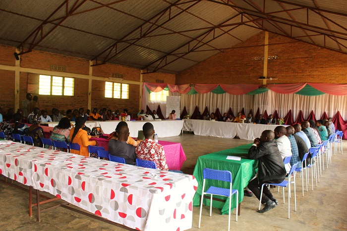 Abagize ihuriro bahamagariwe kurikangurira n'abandi bakazitabira inama izakurikiraho