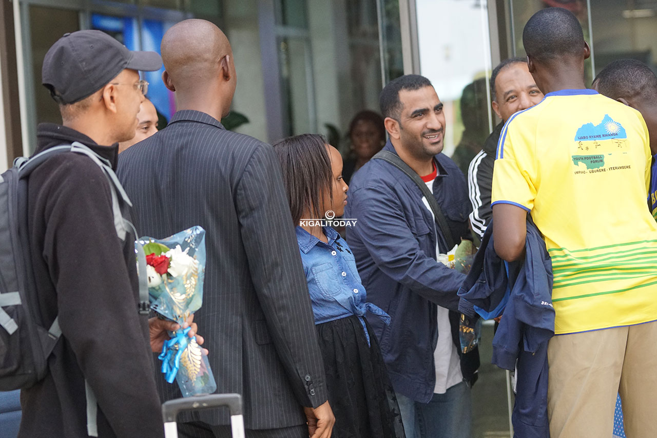 Bakigera i Kanombe bakirwa n'abandi banyamuryango ba Ijabo Ryawe Rwanda