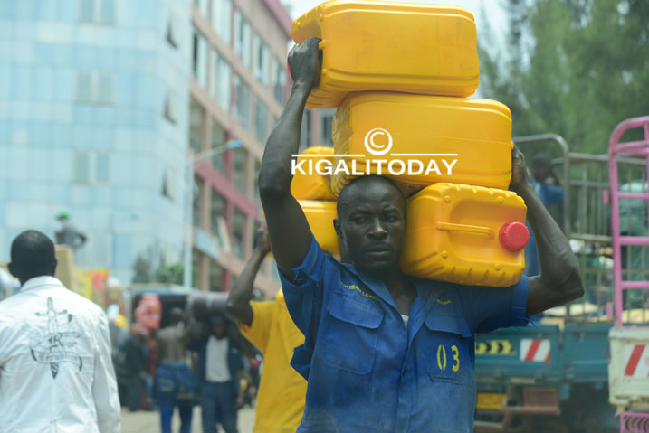 Ijerekani eshatu ku rutugu rwe ni nk'ubusa.