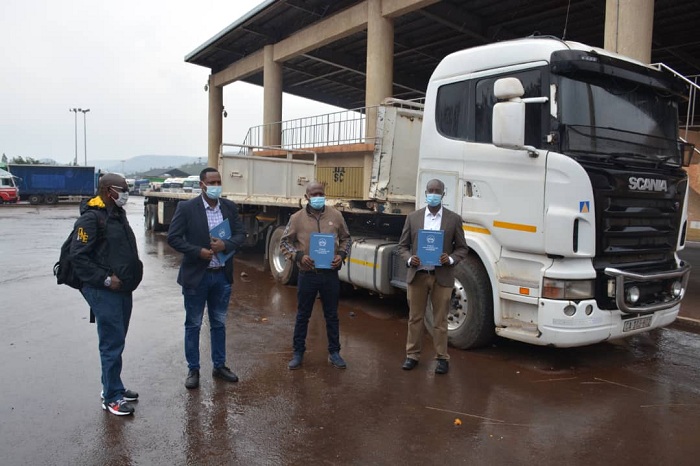 Igikorwa cyo guhererekanya iyo modoka cyabereye ku mupaka wa Rusumo