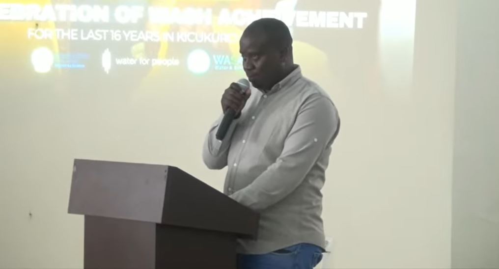 Nyirigira Nicolas, umuyobozi w'ikigo cy'amashuri cya EP Cyeru muri Masaka avuga ko kutagira amazi byabatezaga ibibazo, agashimira abayabagejejeho