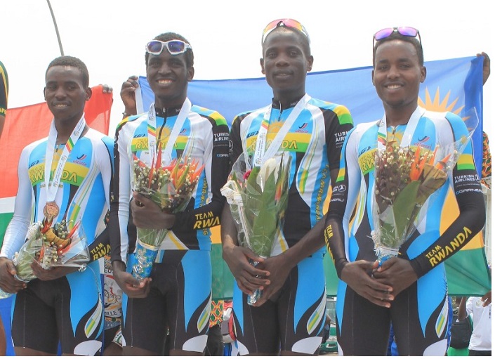 Uhereye iburyo: Hadi Janvier, Nsengimana Jean Bosco, Ndayisenga Valens na Areruya Joseph