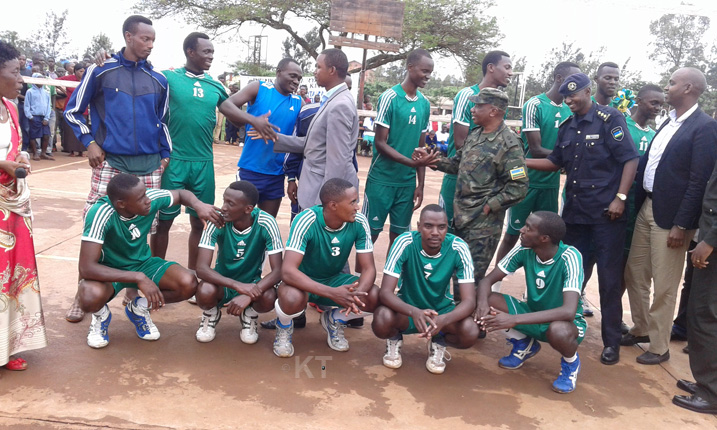 Ikipe ya Kirehe VC n'abayobozi banyuranye