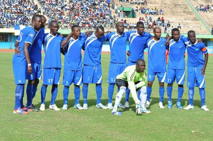 Uhereye ibumoso: Usengimana Faustin, Tuyizere Donatien Jojoli,Amiss Cedrick, Kambale Salita Gentil, Nizigiyimana AbdoulKharim Mackenzie, Johnson Bagoole, Sibomana Abouba, Mwiseneza Djamal, Fuadi Ndayisenga, Hategekimana Aphrodis Kanombe na Bikorimana Gerard uri imbere yabo