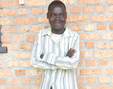 Uyu muntu aba ku kigo nderabuzima cya Muyunzwe afite ubumuga bwo kutumva.