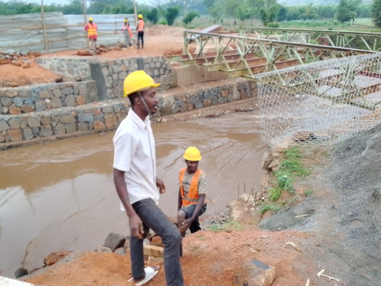 Imirimo yo kubaka ikiraro Mirama-Rurenge irarimbanyije