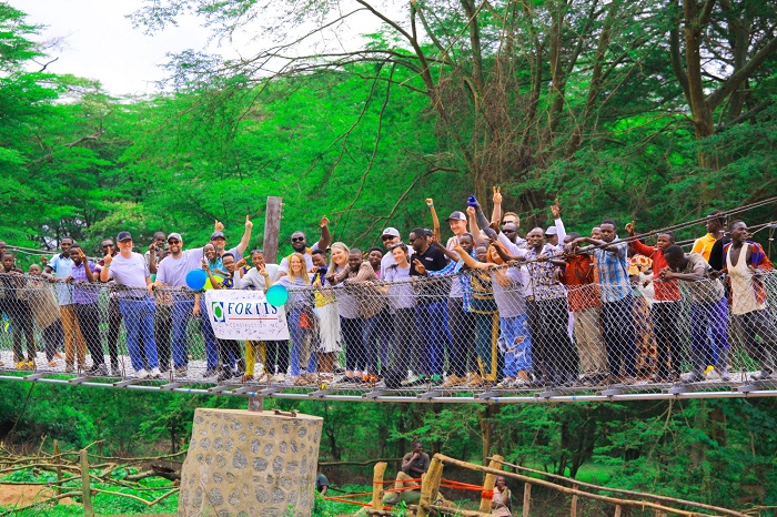 Abaturage bishimiye kwakira ikiraro kizoroshya ubuhahirane