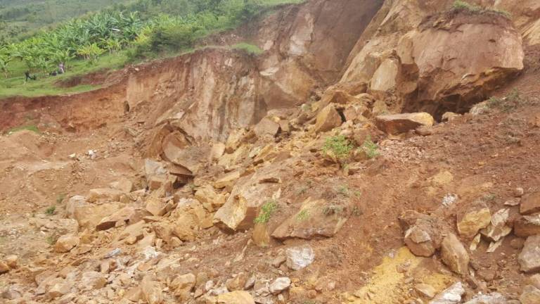 Polisi yataye muri yombi abo ivuga ko ubuzima bwabo bwari mu kaga kubera gucukura mu buryo butemewe