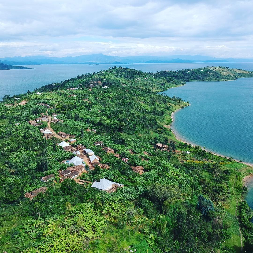 Abatuye ku birwa nta bikorwa remezo bafite bibafasha mu iterambere