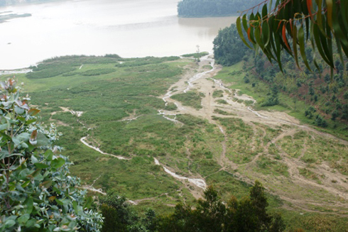 Ikiyaga cya Karago cyari cyuzuye mu cyogogo cyacyo cyose, nyuma cyagiye gikama, bitewe n