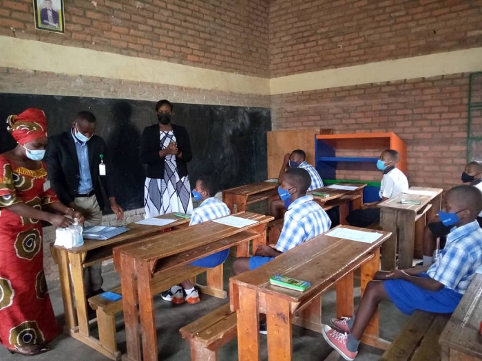 Umunyamabanga wa Leta muri MINEDUC, Irere Claudette yatangirije ibizamini bya Leta muri GS Remera Catholique