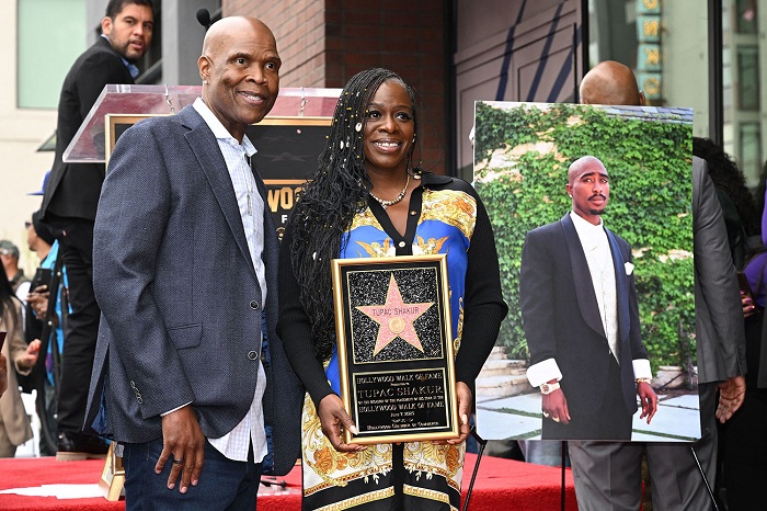 Tupac yahawe Inyenyeri muri ‘Hollywood Walk Of Fame