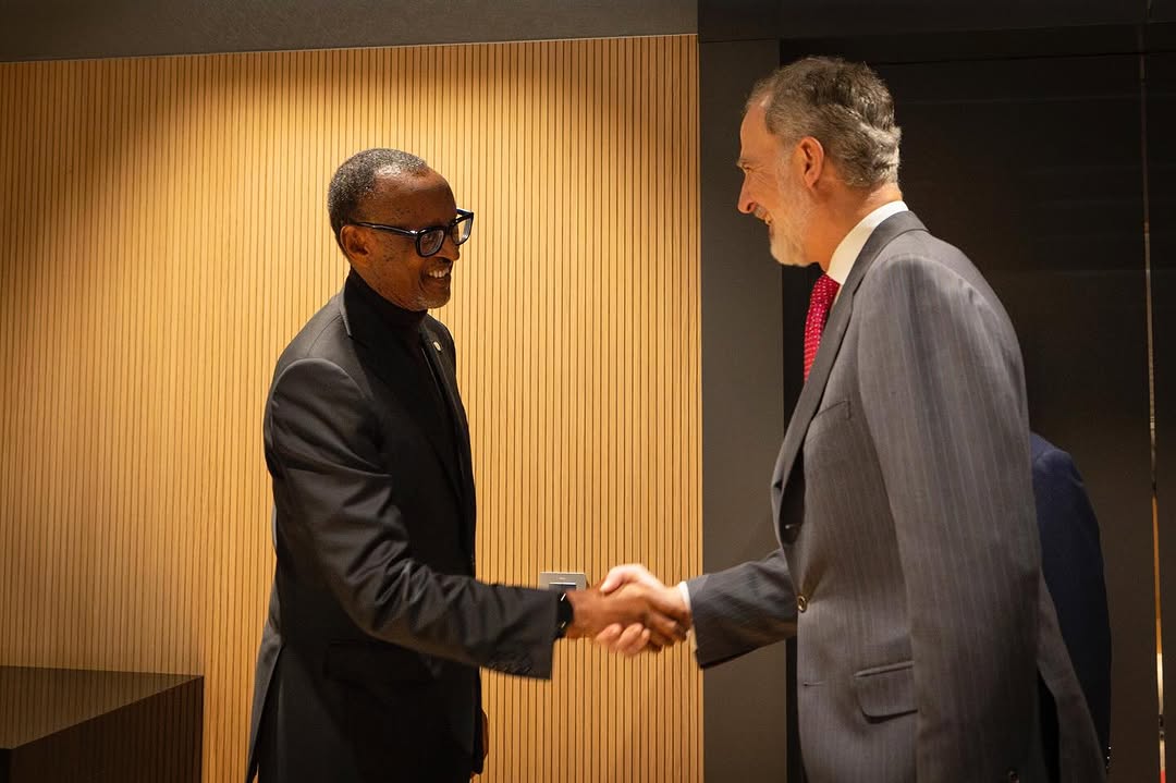 Perezida Kagame asuhuzanya n'Umwami wa Espagne, Felipe VI