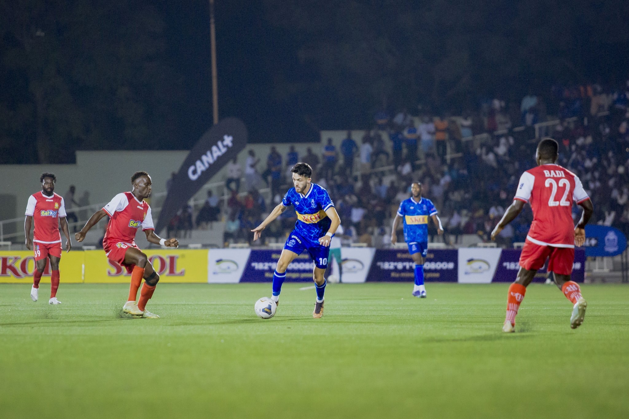 Nubwo Stade yari yuzuye abafana, ntabwo Police Kenya yaboroheye