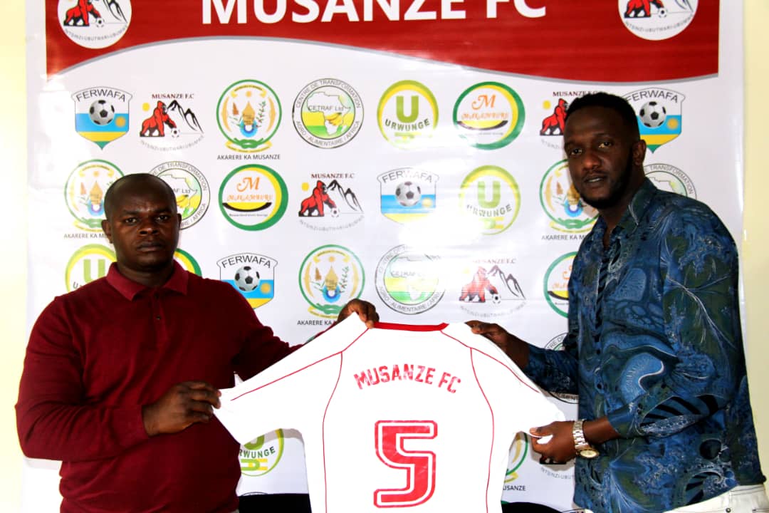 Yahawe na numero 5 yakunze kwambara mu makipe yanyuzemo