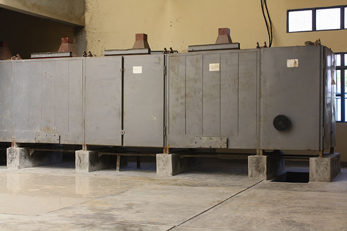 Izi mashini zatoye umugese zitaratangira gukora.