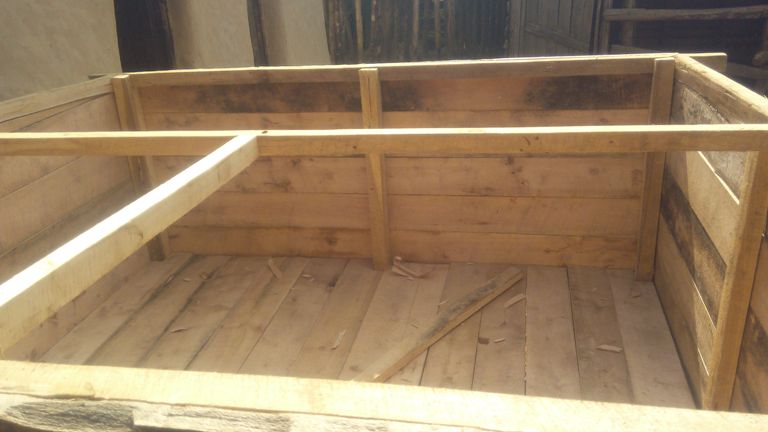 Kubaka ikigega gikoze mu mbaho