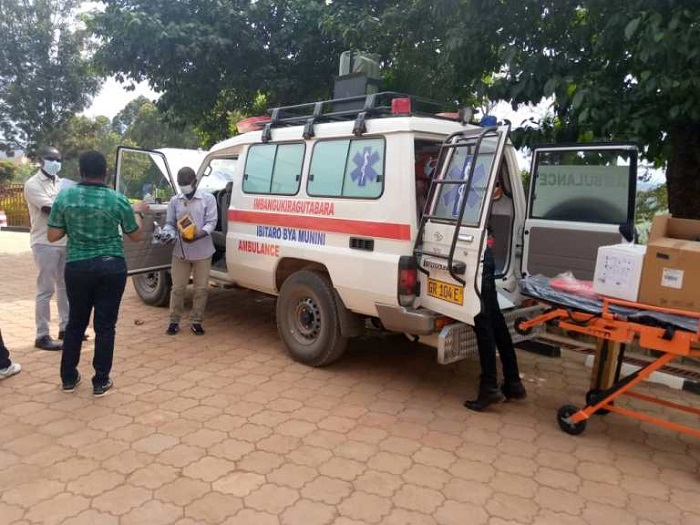 Imbangukiragutabara yazanye n'ibikoresho byifashishwa mu kugeza abarwayi kwa muganga badahungabanye