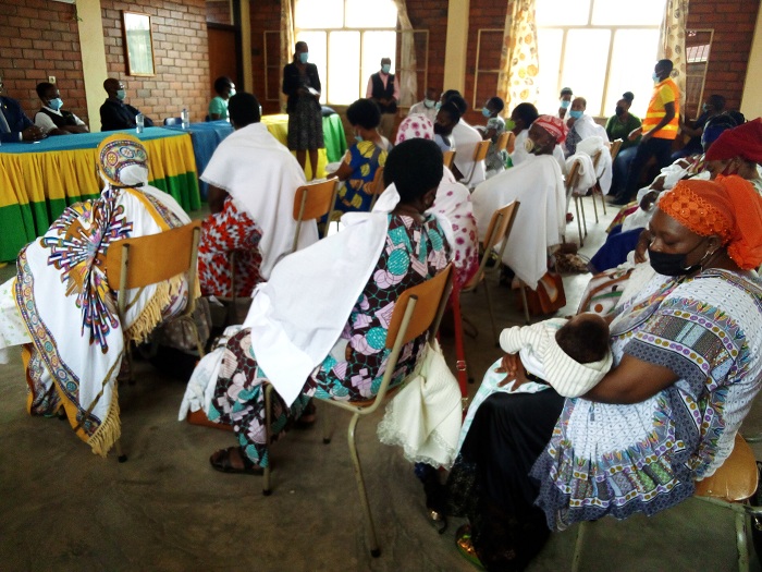 Bamwe mu babyeyi bavuga ko bamaze gusobanukirwa n'ububi bw'imbasa ariko ngo hari abagikerensa kujyana abana kubakingiza