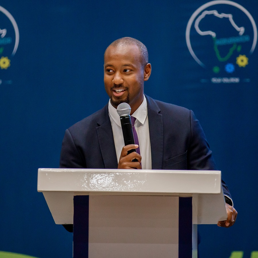 Umunyamabanga Uhoraho muri MINICOM, Antoine Marie Kajangwe