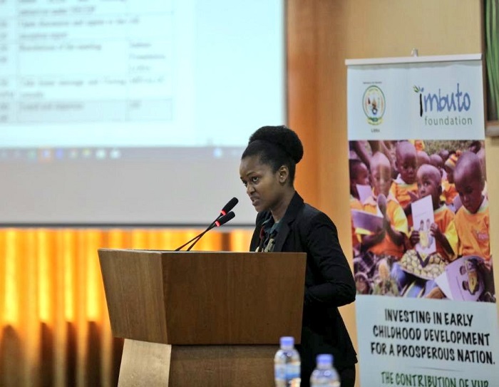 Umutoni avuga ko umwana agomba kwitabwaho mu buryo bwose kugira ngo akure neza