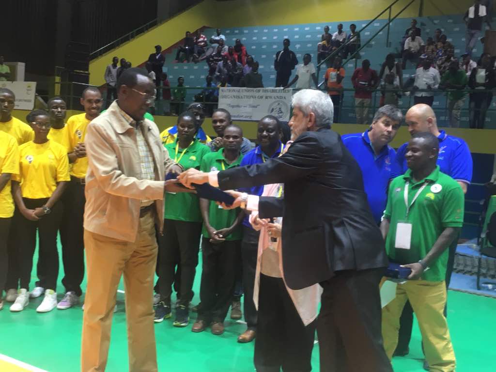 Perezida wa Sena, Hon. Bernard Makuza wakurikiranye cyane iyi mikino atanga ibihembo