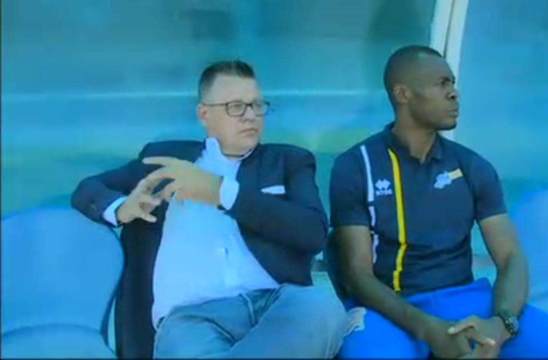 Ivan Minnaert na Nkunzingoma Ramadhan bategereje igikurikiraho