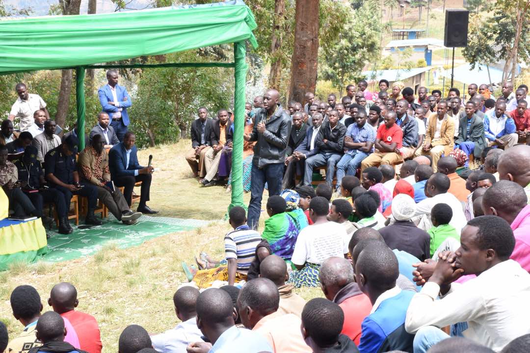 Minisitiri Kaboneka yavuze ko umutungo wa mbere igihugu gifite ari umutekano, asaba abaturage kuwurinda