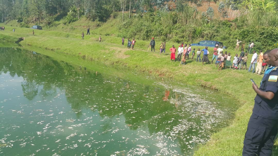 Abaturage bo muri aka gace baheze mu rujijo