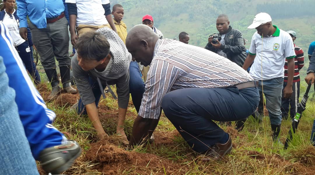 Min Busingye yifatanyije n