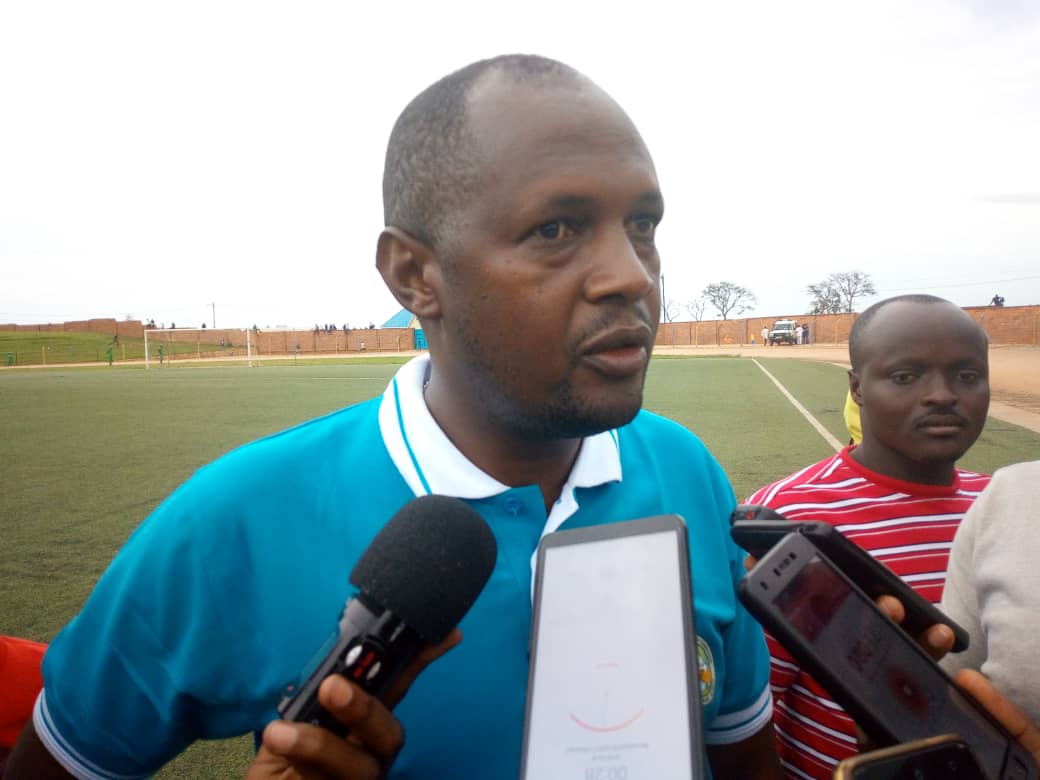 Umutoza Ruremesha Emmanuel ngo ntiyishimiye imisifurire