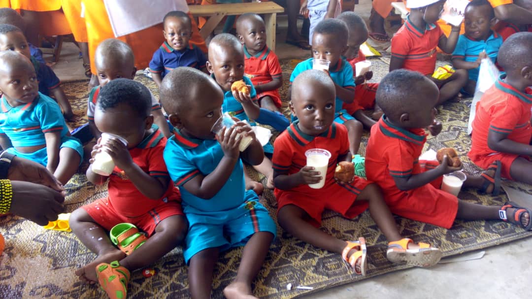 Abana babana n'ababyeyi babo muri Gereza ya Musanze bahawe Noheri