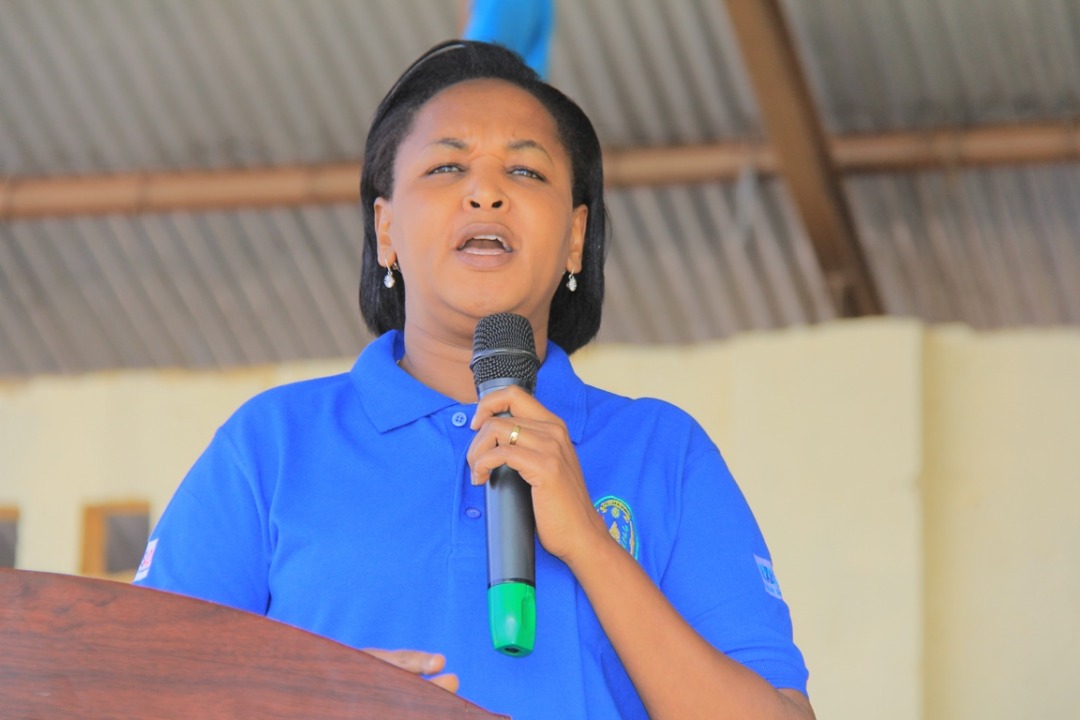 Minisitiri w'urubyiruko, Rosemary Mbabazi, atanga ubutumwa bwo gukumira inda ziterwa abangavu
