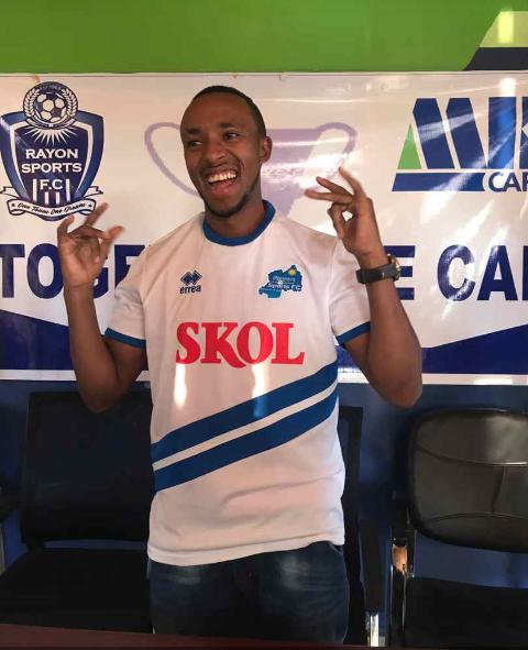 Sekamana Maxime nawe yishimiye kwerekeza muri Rayon Sports
