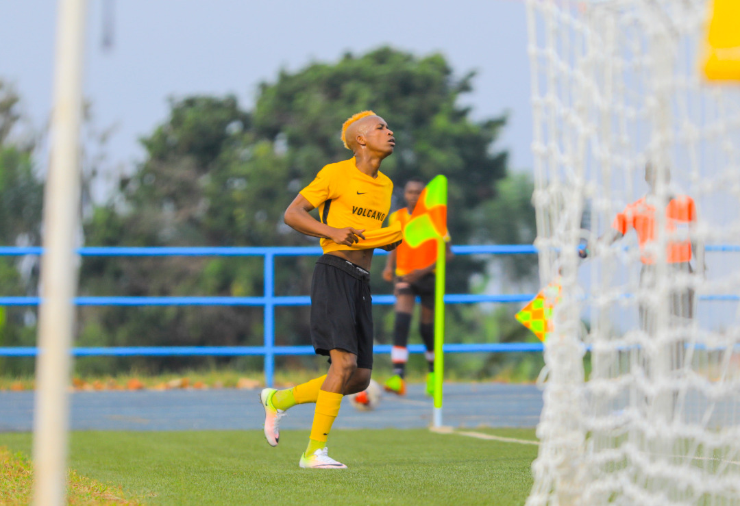 Nyirinkindi Saleh wavuye muri Marines ni umwe mu bakinnyi bitwaye neza muri Mukura VS