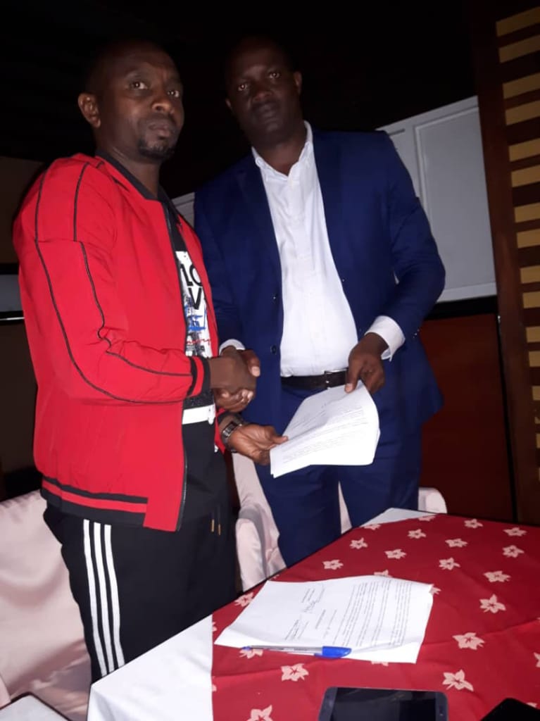 Masudi Juma nyuma yo gusinya amasezerano muri Bugesera