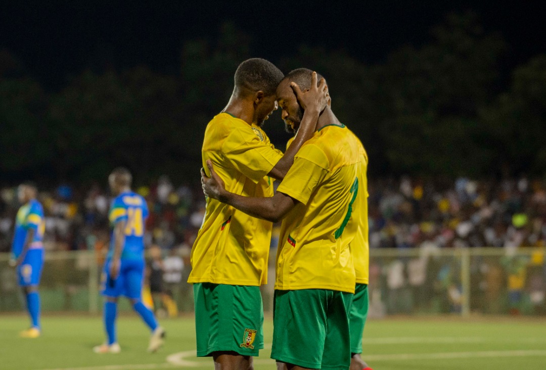 Abakinnyi ba Cameroun bishimira igitego