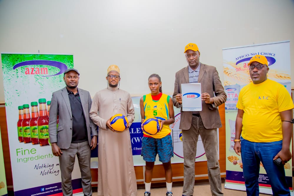 Ifoto y'urwibutso nyuma yo gusinyana amasezerano y'imyaka itatu