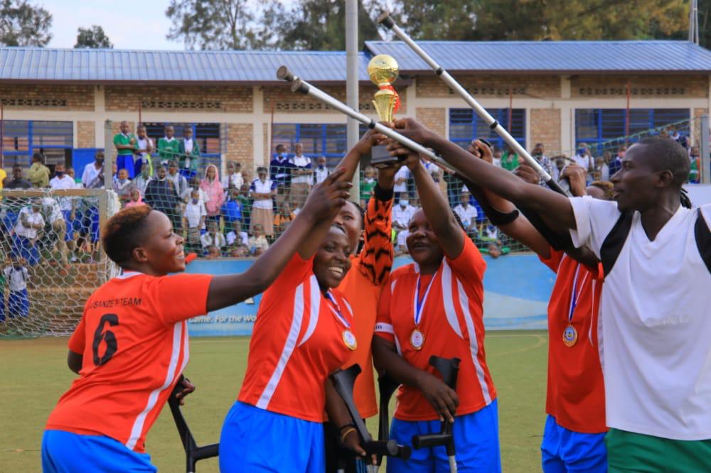 Abakinnyi ba Musanze nyuma yo gutsinda Nyarugenge ku mukino wabo wa mbere