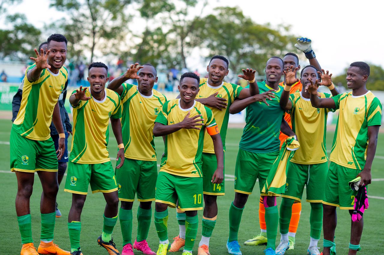 Abakinnyi ba Marines mu byishimo nyuma yo gutsinda Kiyovu